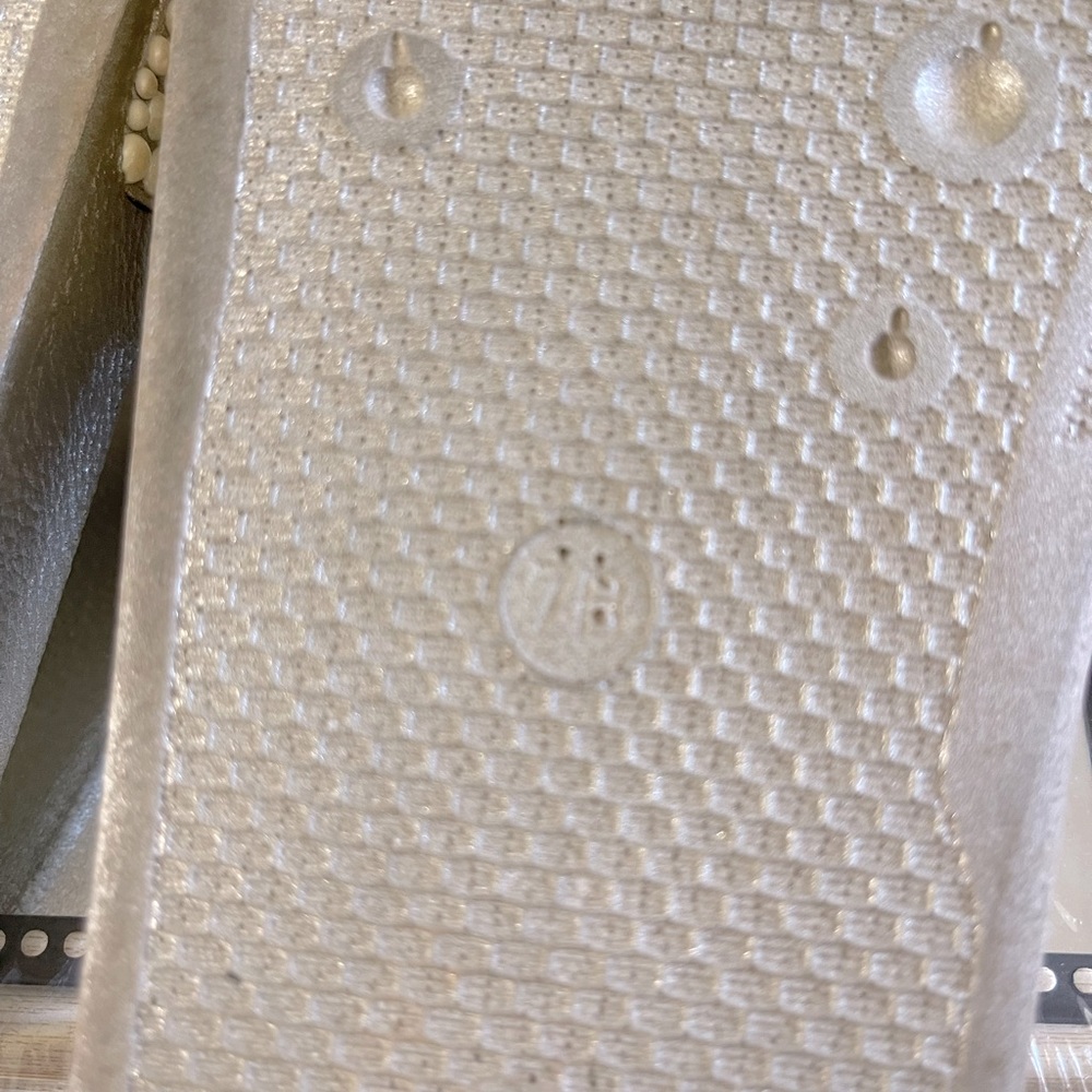 Inc Concepts Metallic Slides - image 5